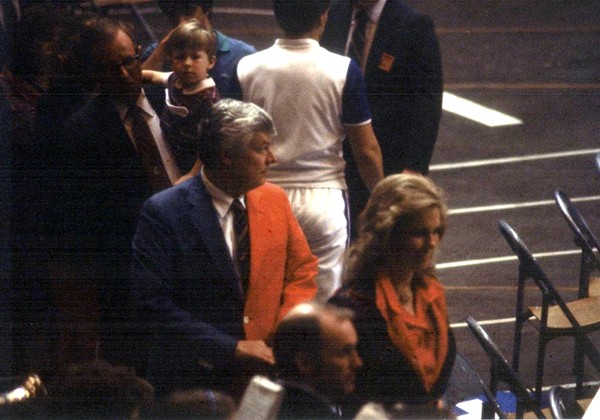 Dream Game 1983 John Y. Brown in his two tone suit, with wife Phyllis George and son Lincoln Todd. (Personal photo courtesy of Philintheville at Card Empire.)