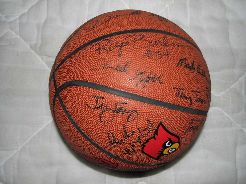 Souvenir ball autographed by all members of the 1980 champs. courtesy of Junkman at Card Empire